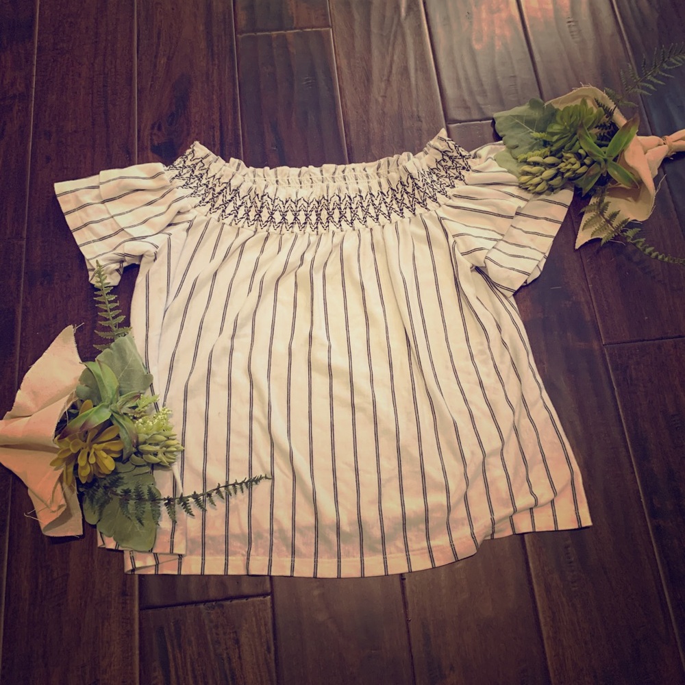American Eagle Off the Shoulder Top